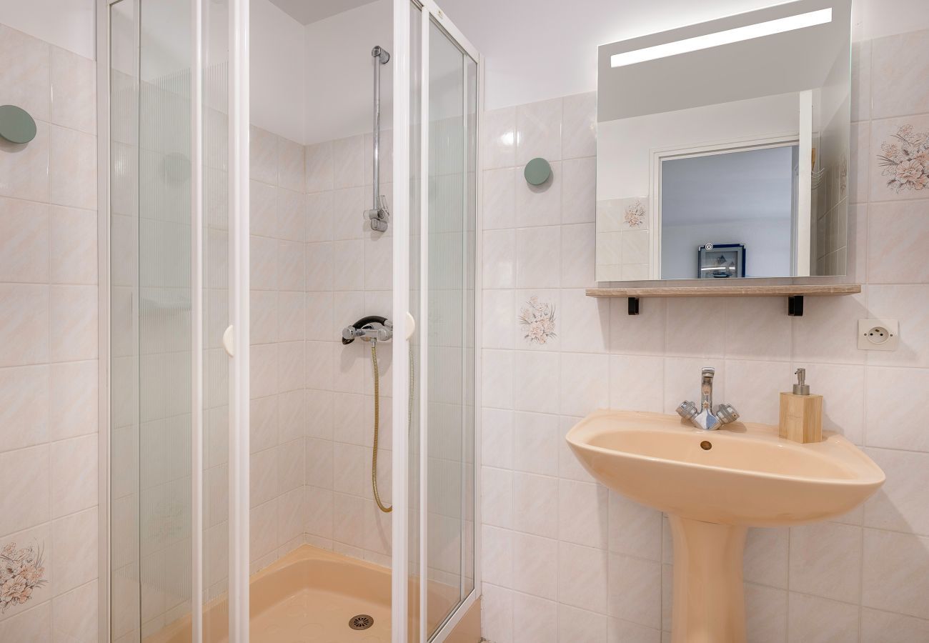 Apartment in Pornic - Flatwith garden 300m from the beach, for 4