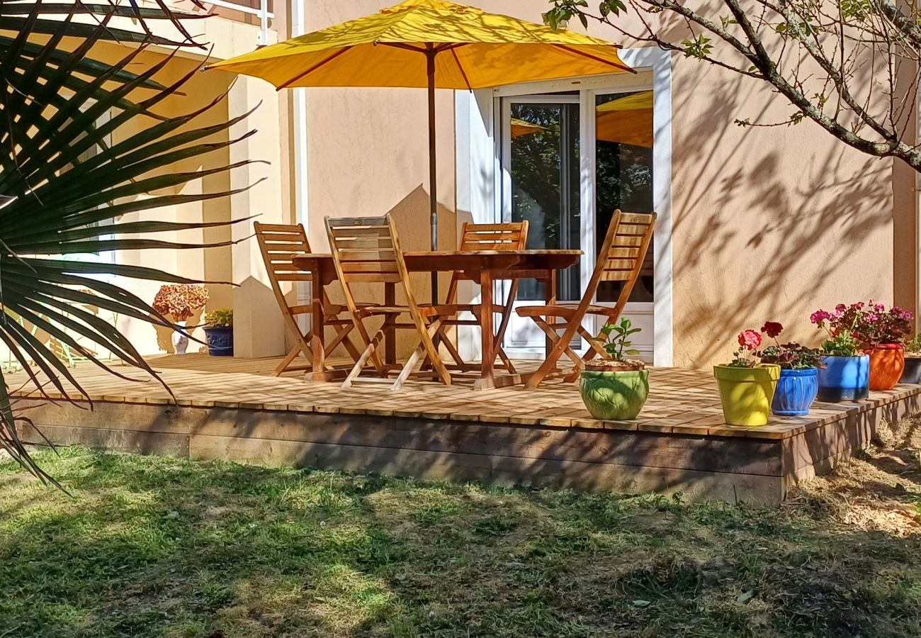 Apartment in Pornic - Flatwith garden 300m from the beach, for 4