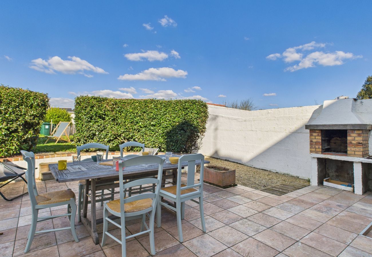 House in Batz-sur-Mer - House with garden 450m from the beach for 8