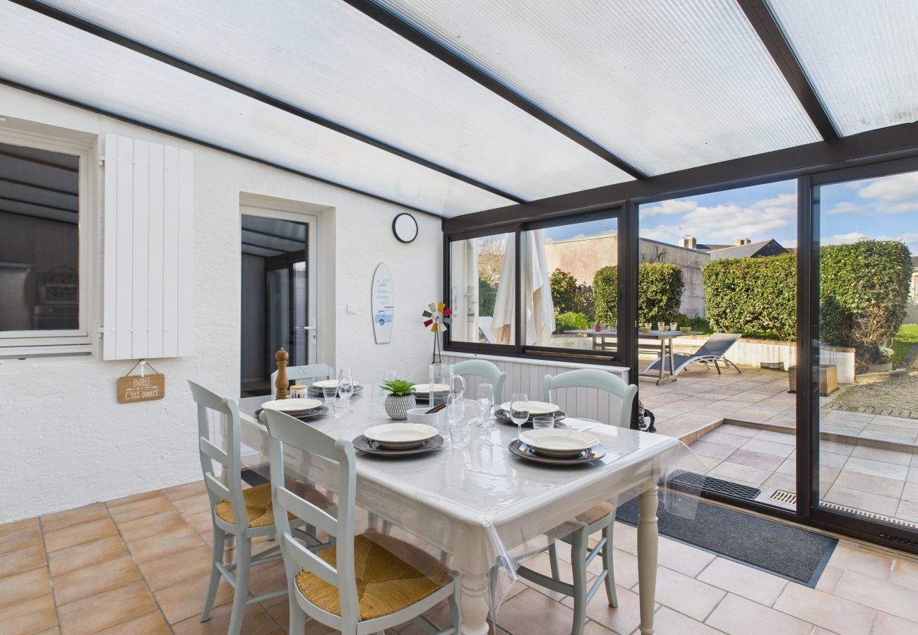 House in Batz-sur-Mer - House with garden 450m from the beach for 8