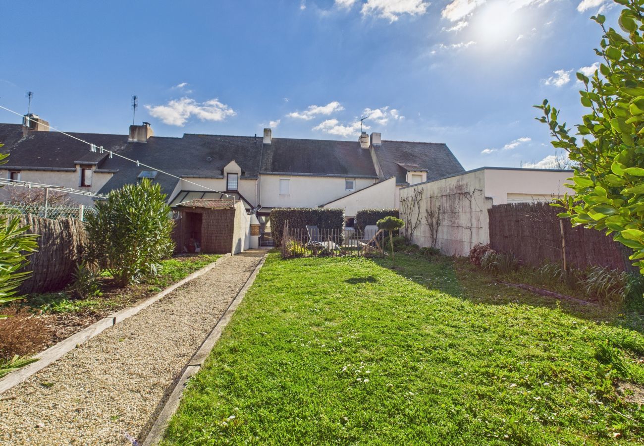 House in Batz-sur-Mer - House with garden 450m from the beach for 8