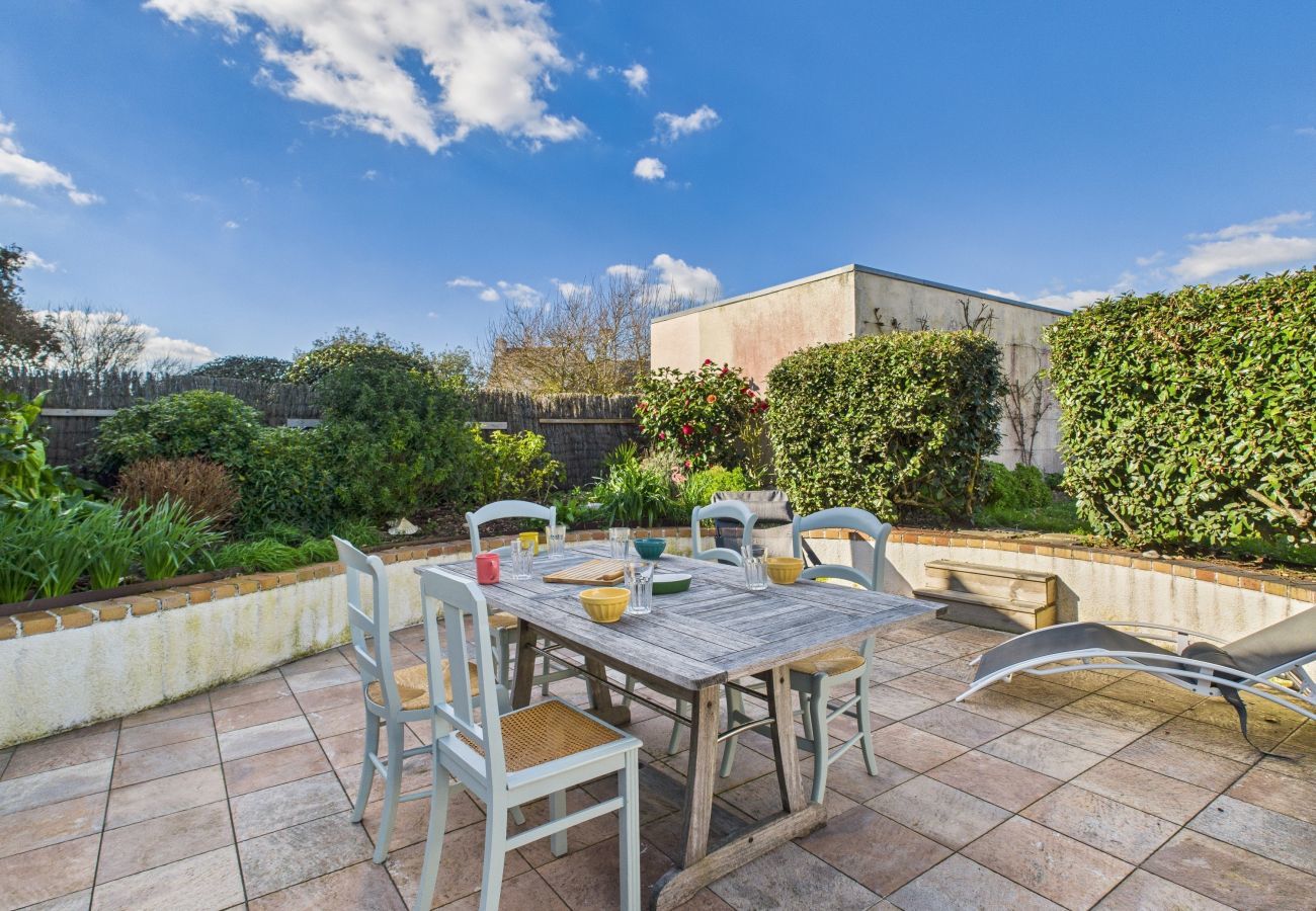 House in Batz-sur-Mer - House with garden 450m from the beach for 8