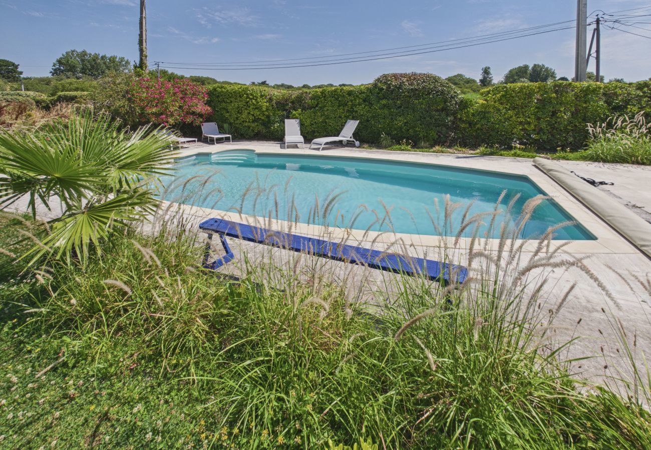 House in Penmarch - House for 8 - Pool - 800m from the beach