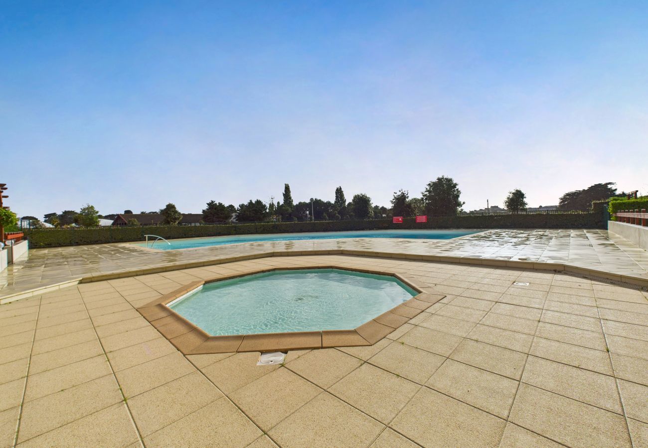 Apartment in Guérande - Apartment - balcony with view - swimming pool