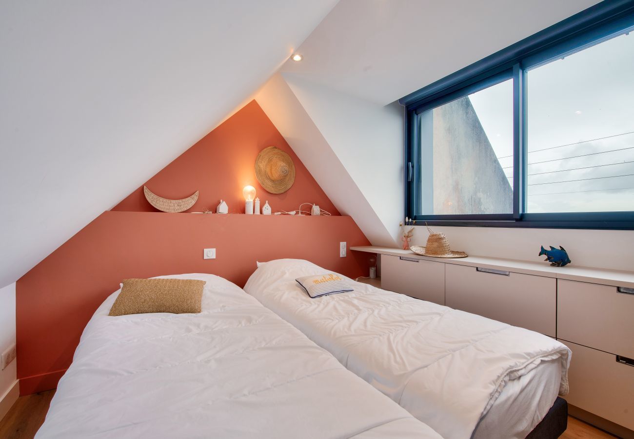 House in Landéda - Exceptional view - House for 4 - 100m beach