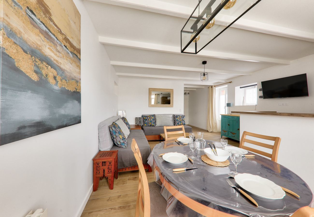 House in Sarzeau - House with a courtyard for 4 in the village of Sarzeau