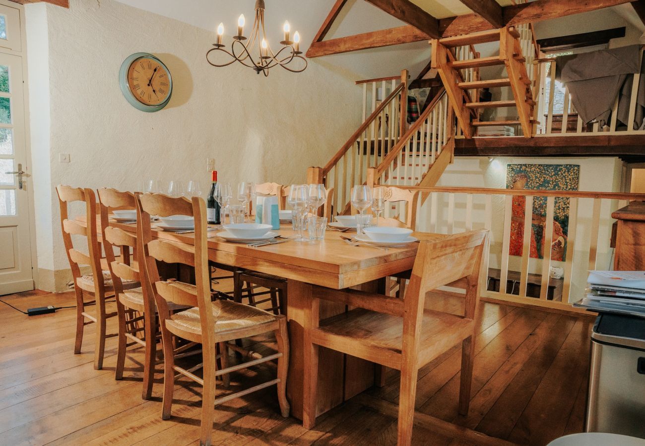 House in Saint-Léon-sur-Vézère - Beautiful house with heated pool for 6