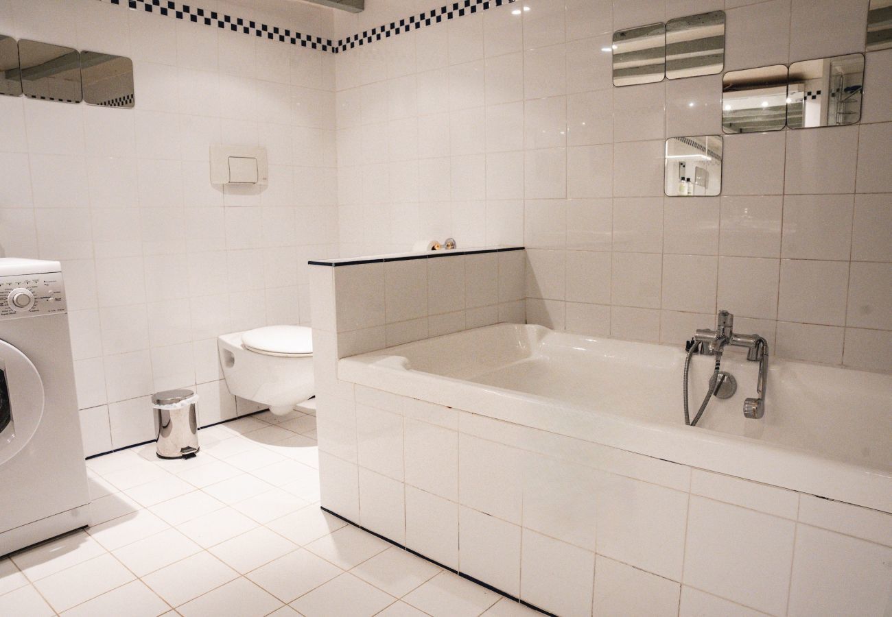House in Saint-Léon-sur-Vézère - Beautiful house with heated pool for 6