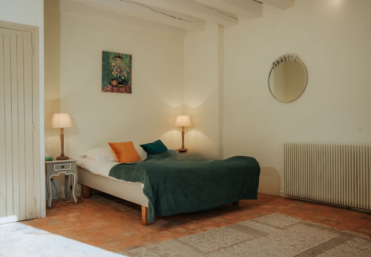 House in Saint-Léon-sur-Vézère - Beautiful house with heated pool for 6