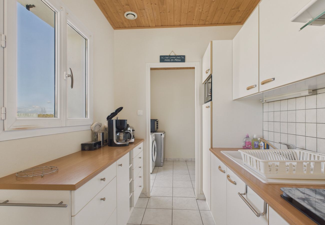 House in Saint-Hilaire-de-Riez - Beautiful House with Outdoor Space for 6 