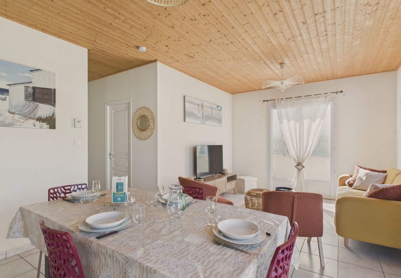 House in Saint-Hilaire-de-Riez - Beautiful House with Outdoor Space for 6 