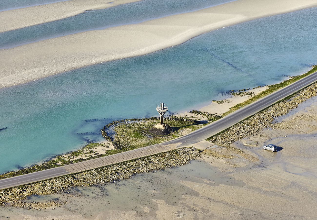 House in La Guérinière - House for 6 with garden - 800 m from the beach