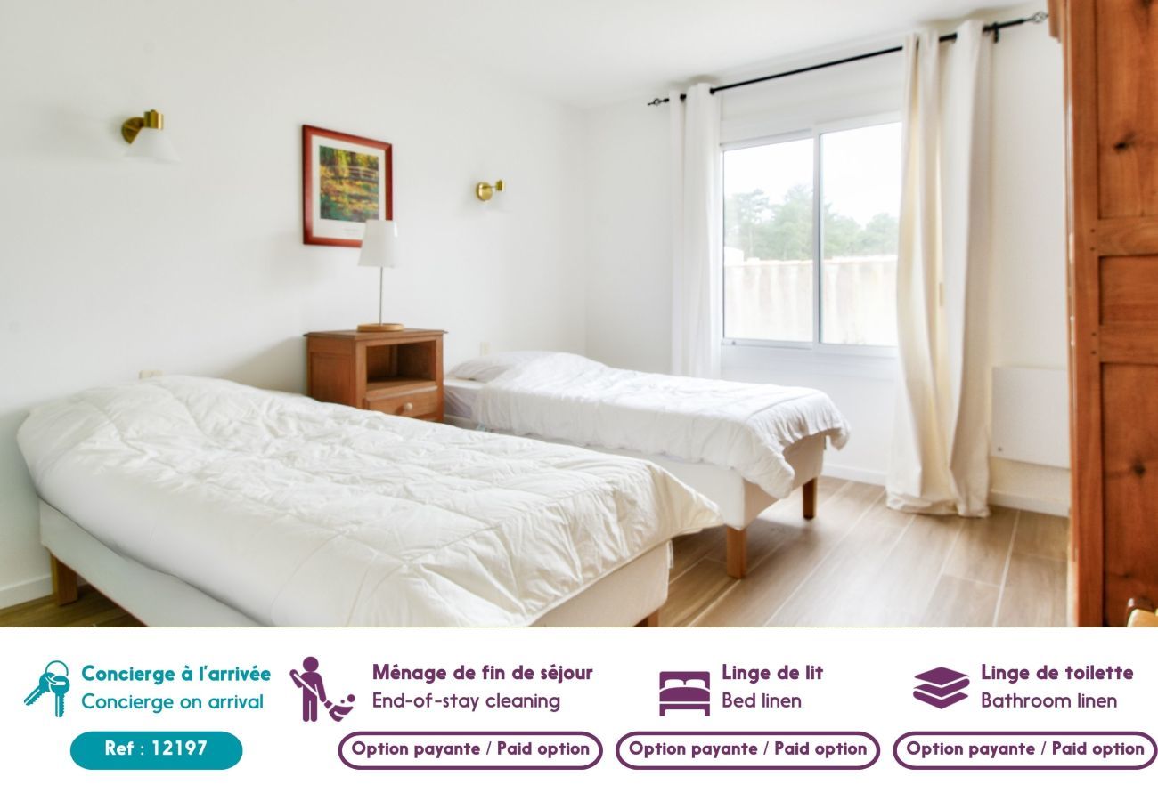 House in La Guérinière - House for 6 with garden - 800 m from the beach
