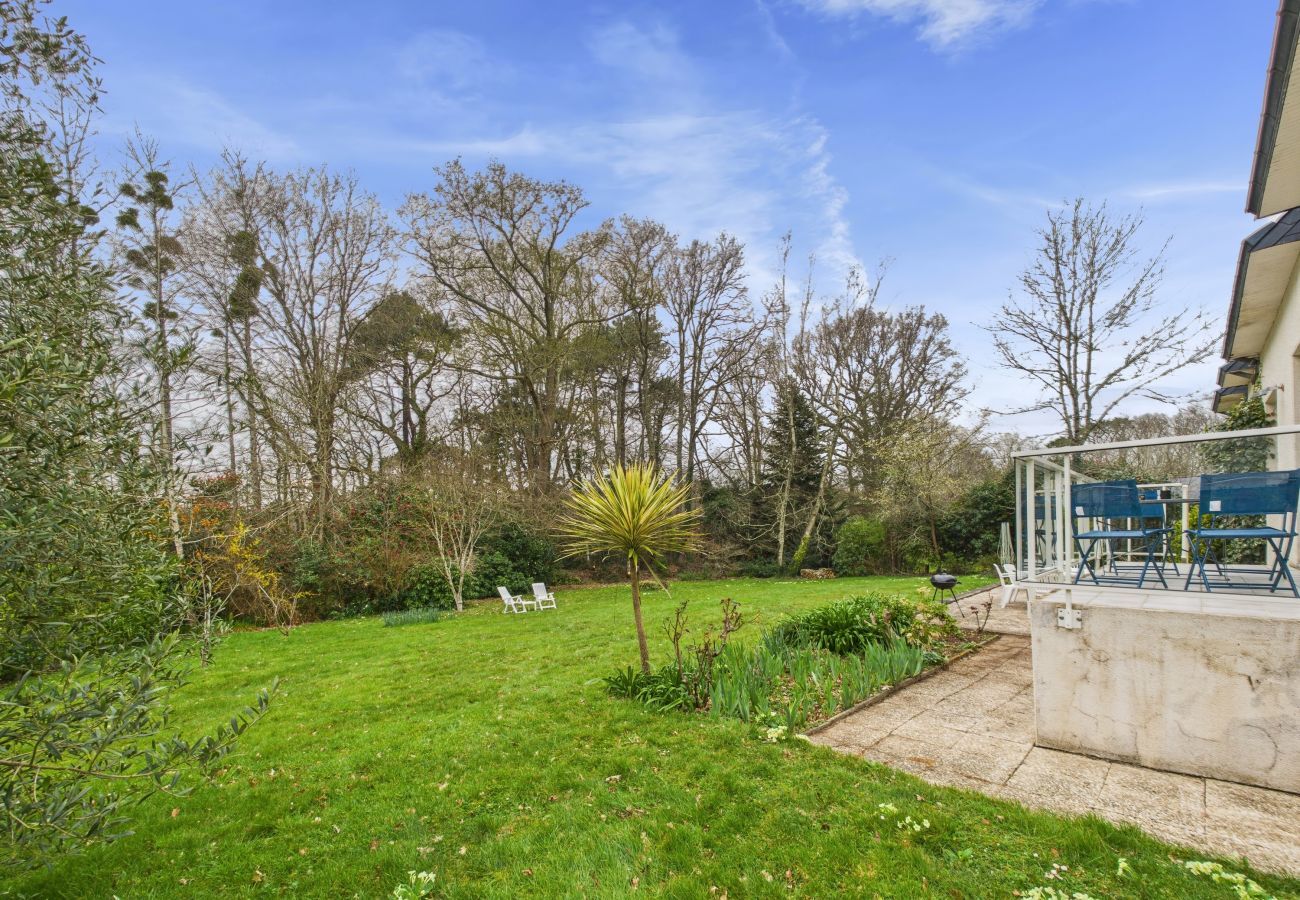 House in La Forêt-Fouesnant - House with garden for 8 adults & 2 kids