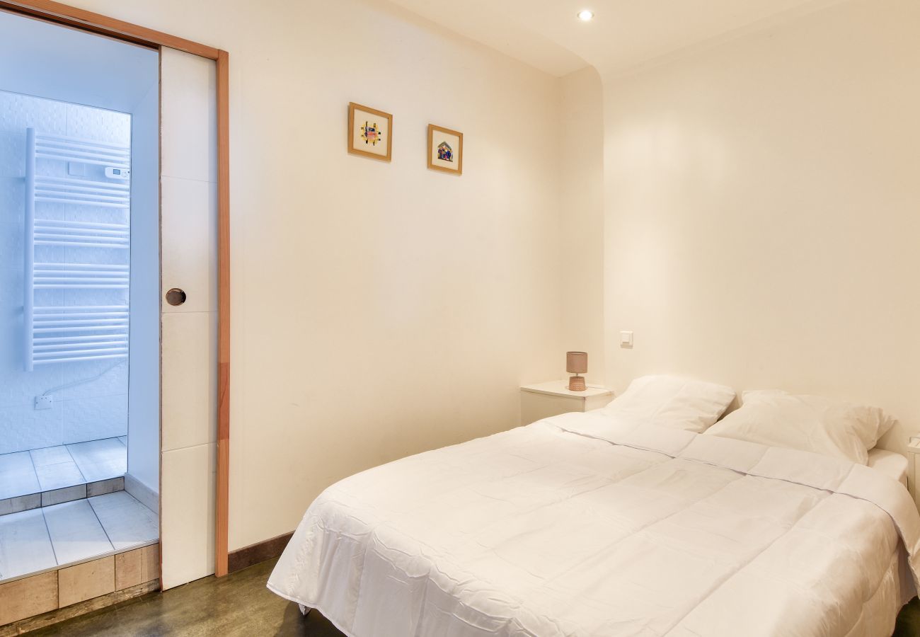 House in Barbâtre - House with garden for 8, 550m from the beach