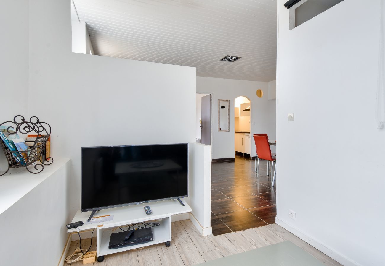 House in Barbâtre - House with garden for 8, 550m from the beach
