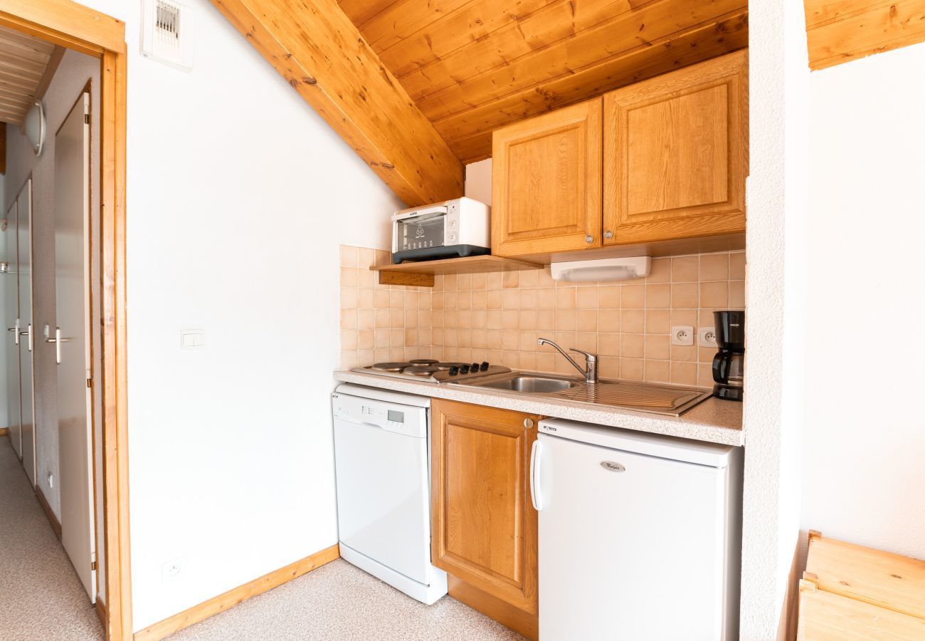 Apartment in Le Dévoluy - 150m from the slopes, apartment for 8 with balcony