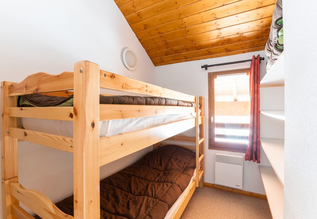 Apartment in Le Dévoluy - 150m from the slopes, apartment for 8 with balcony