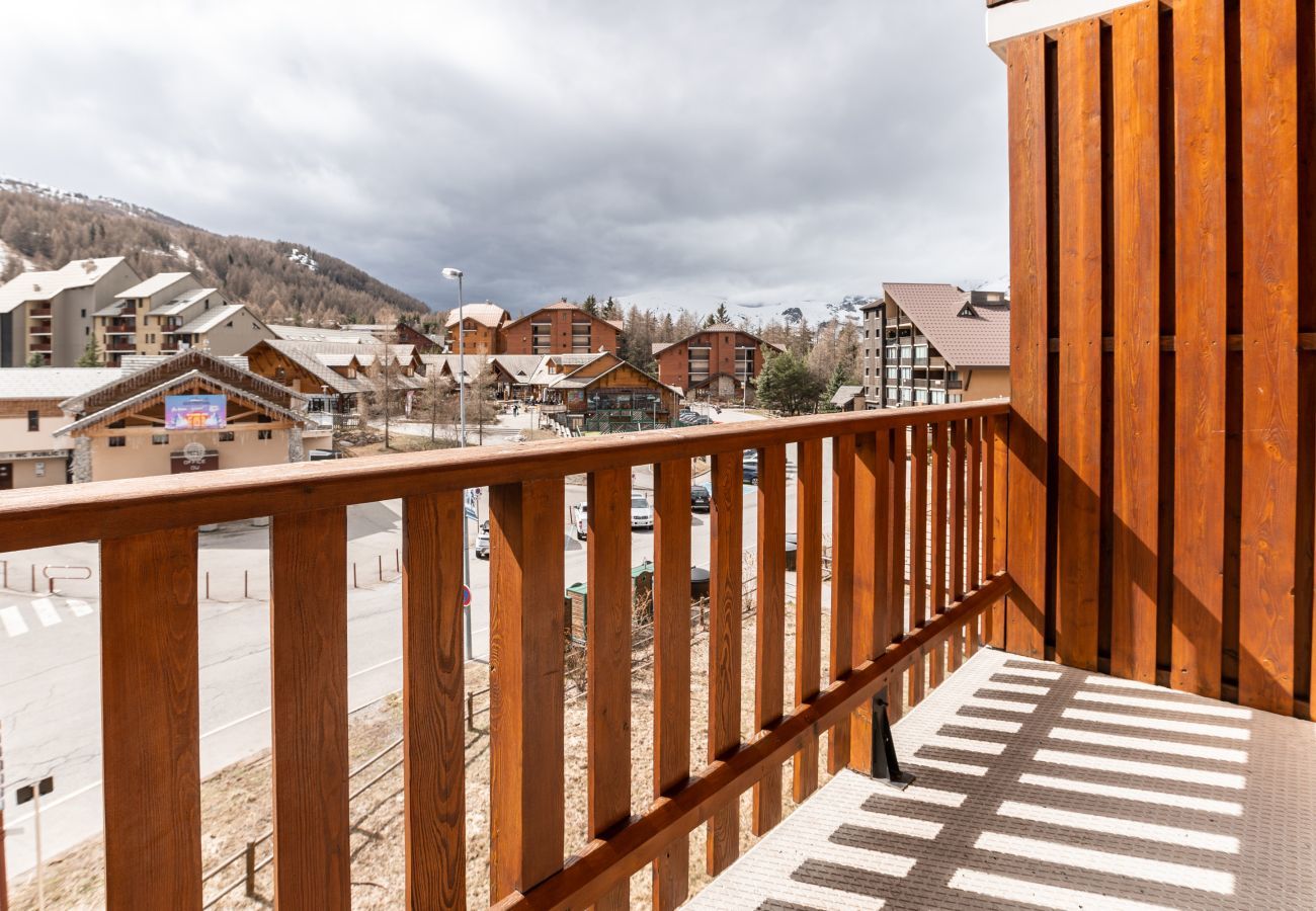 Apartment in Le Dévoluy - 150m from the slopes, apartment for 8 with balcony