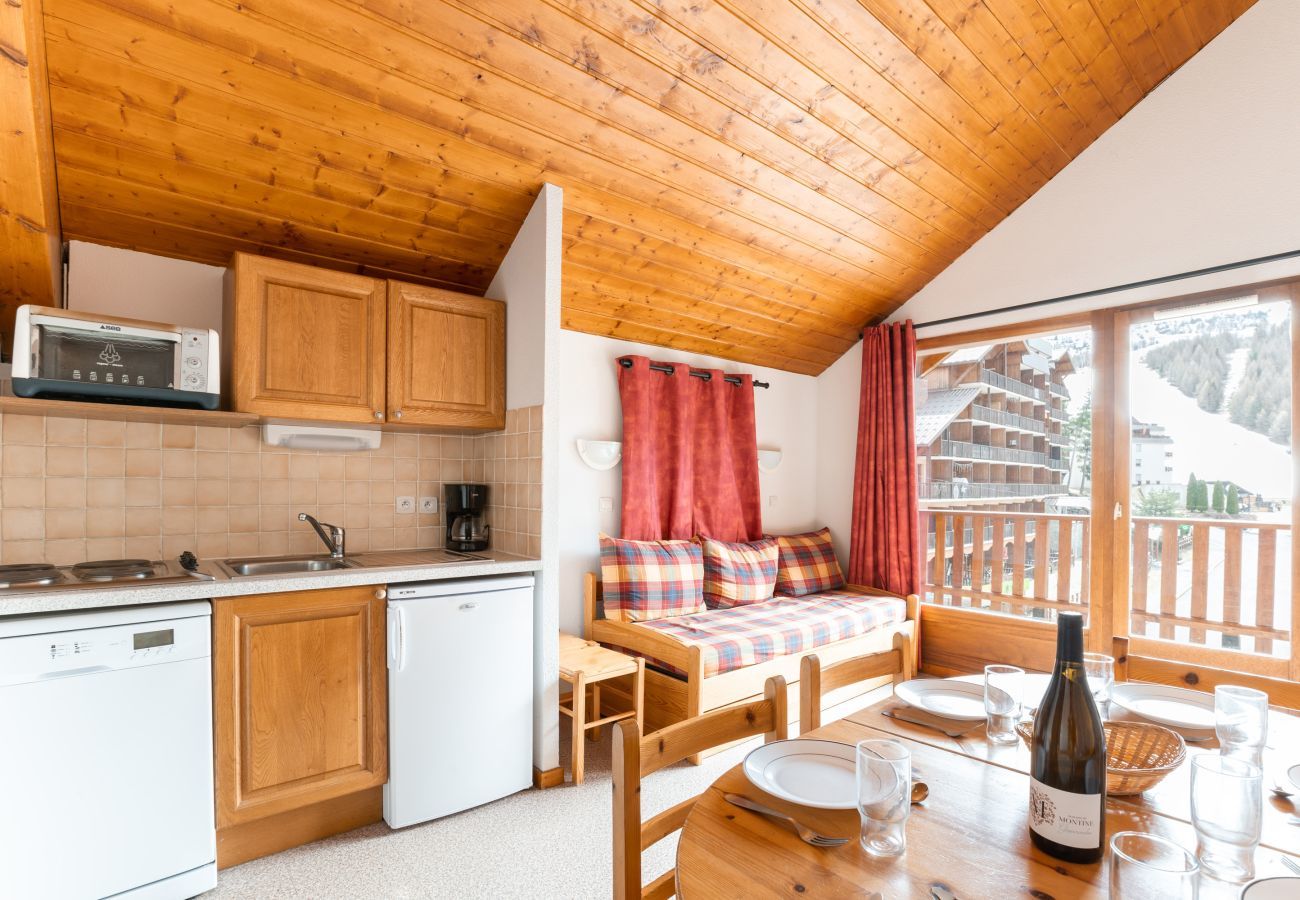 Apartment in Le Dévoluy - 150m from the slopes, apartment for 8 with balcony