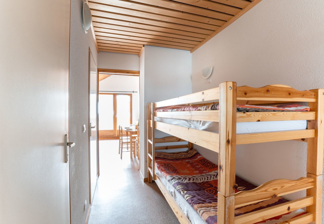 Apartment in Le Dévoluy - 150m from the slopes, apartment for 8 with balcony