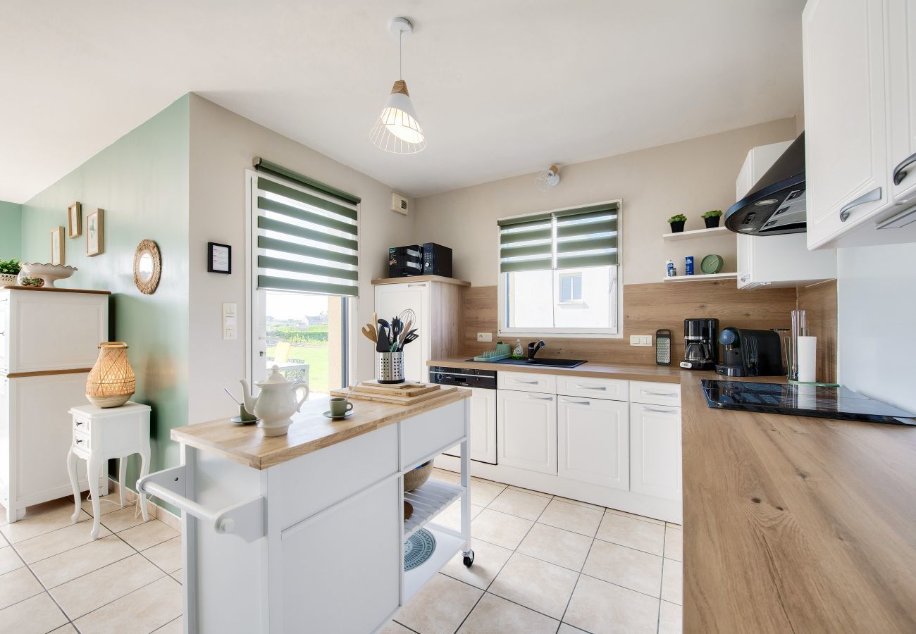 House in Plouguerneau - House for 6 with garden 500 m from the beach