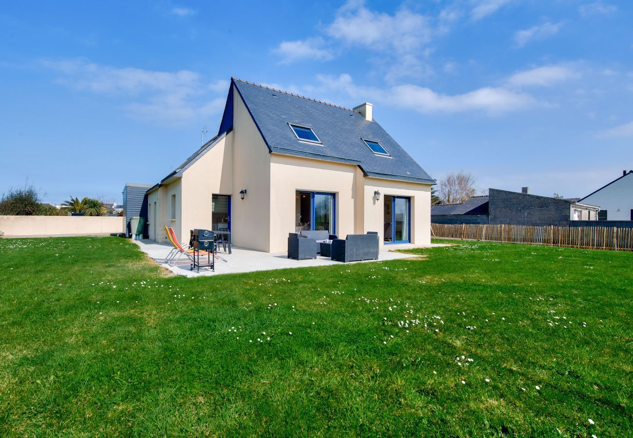House in Plouguerneau - House for 6 with garden 500 m from the beach