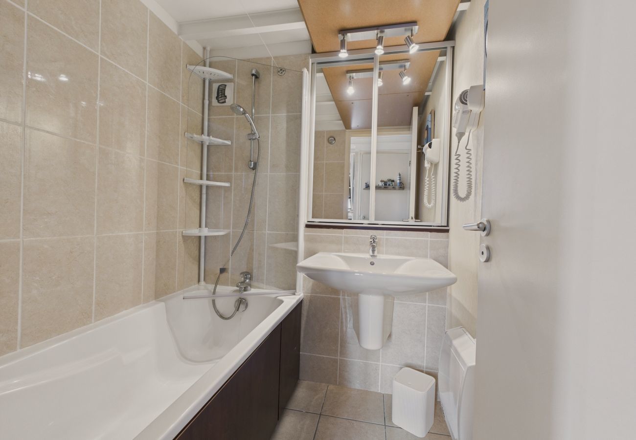 Apartment in Le Croisic - Duplex for 4 with balcony and direct beach access