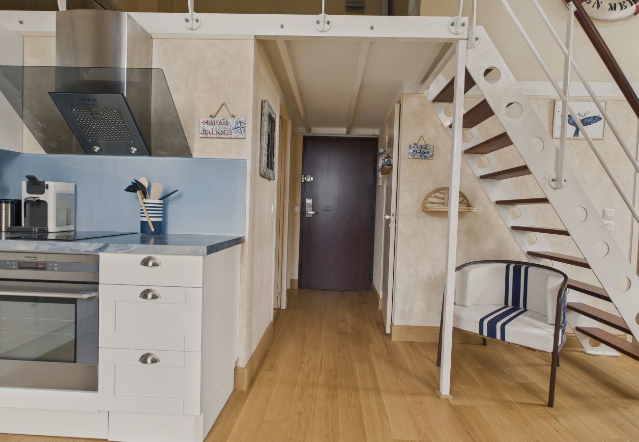 Apartment in Le Croisic - Duplex for 4 with balcony and direct beach access