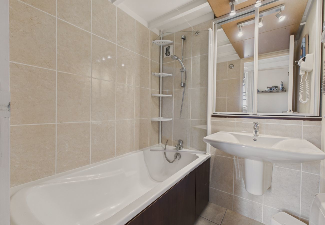 Apartment in Le Croisic - Duplex for 4 with balcony and direct beach access