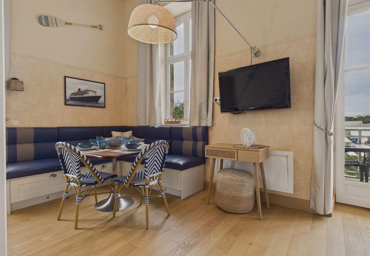Apartment in Le Croisic - Duplex for 4 with balcony and direct beach access