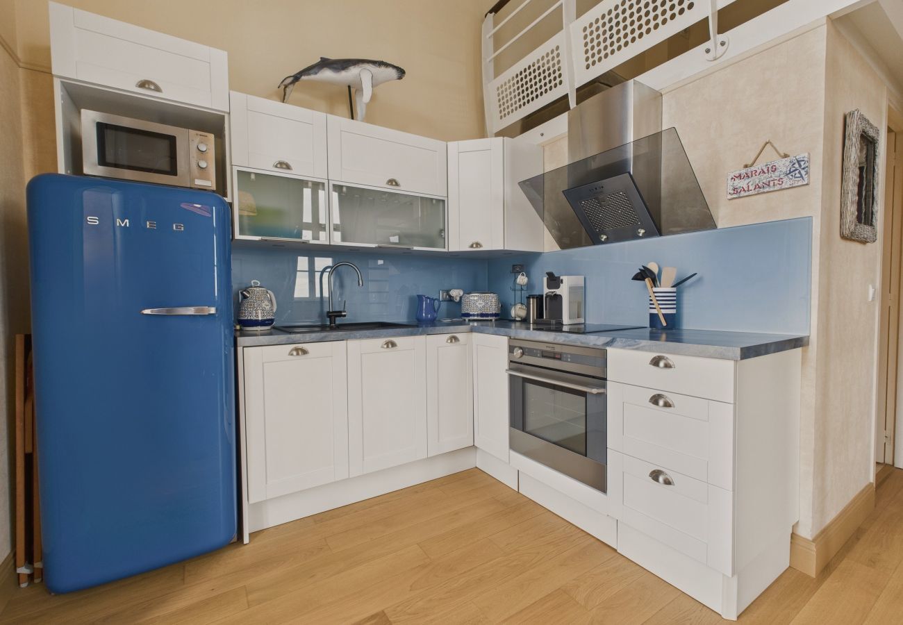 Apartment in Le Croisic - Duplex for 4 with balcony and direct beach access