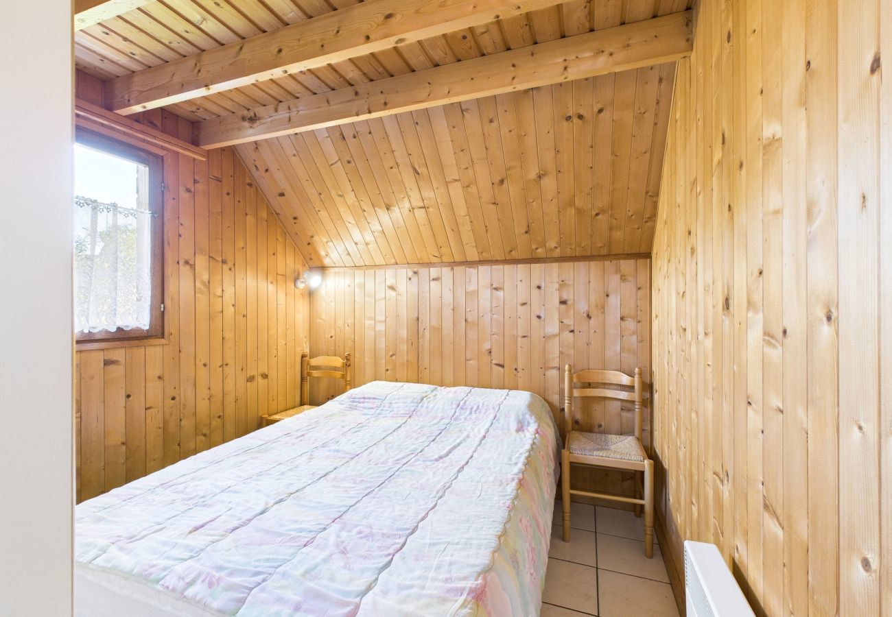 Chalet in Plurien - Chalet for 2 adults and 2 children - garden and terrace