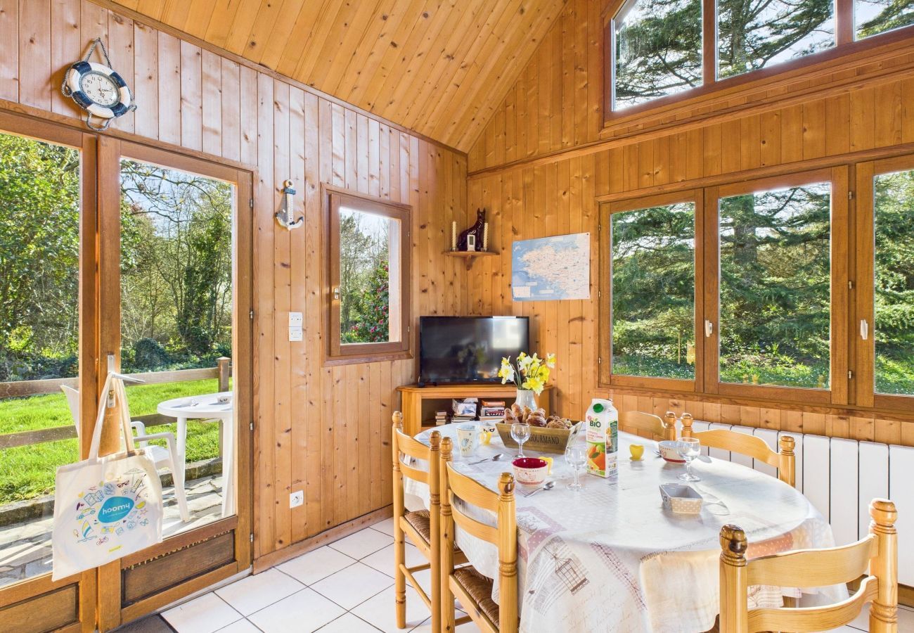 Chalet in Plurien - Chalet for 2 adults and 2 children - garden and terrace