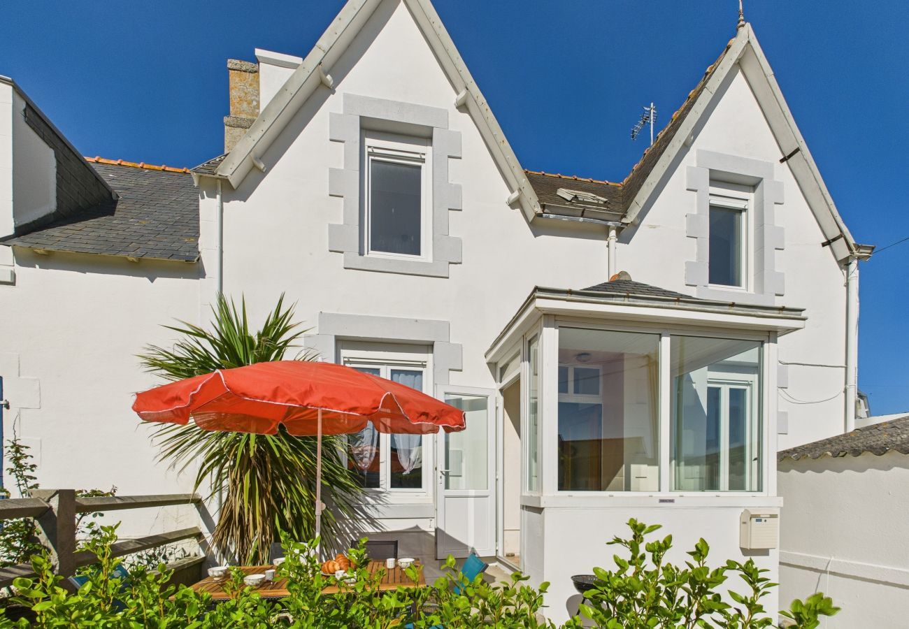 House in Treffiagat - House for 6, 200m from the port and the beach