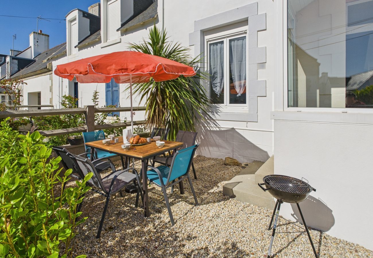 House in Treffiagat - House for 6, 200m from the port and the beach