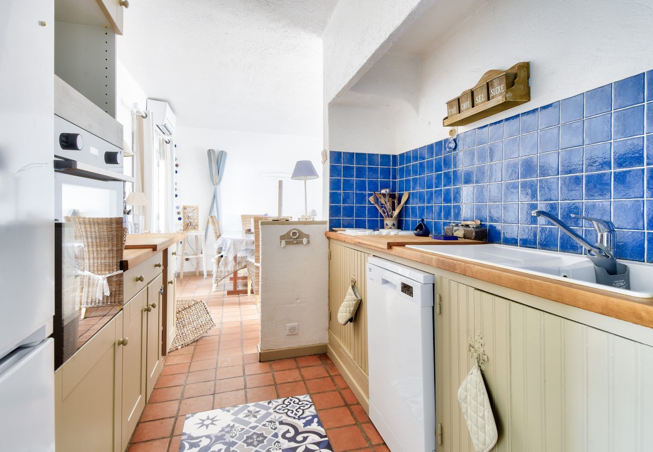 House in La Guérinière - House for 8 - 100 m from the beach - Garden