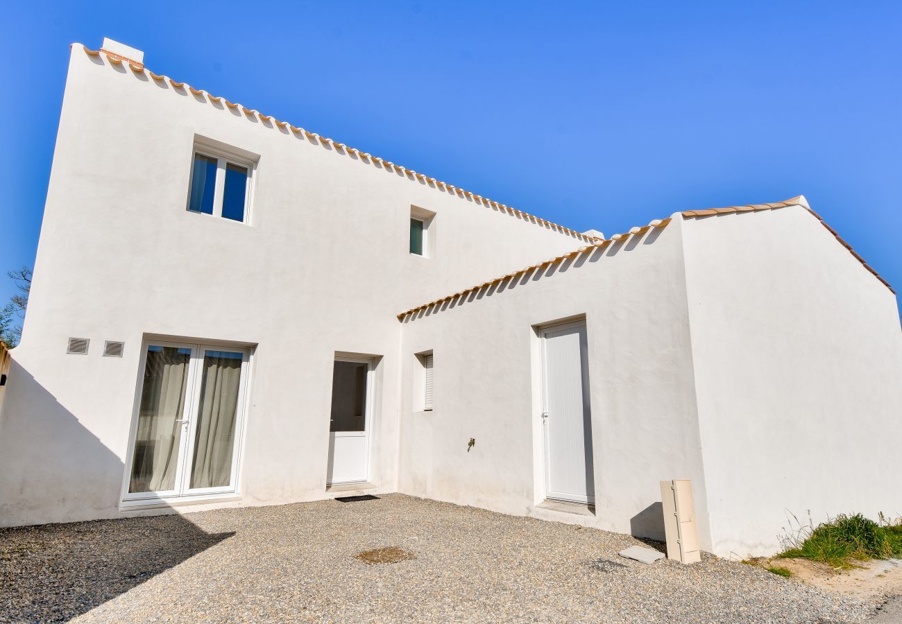 House in La Guérinière - House for 8 - 250m from the beach - Terrace
