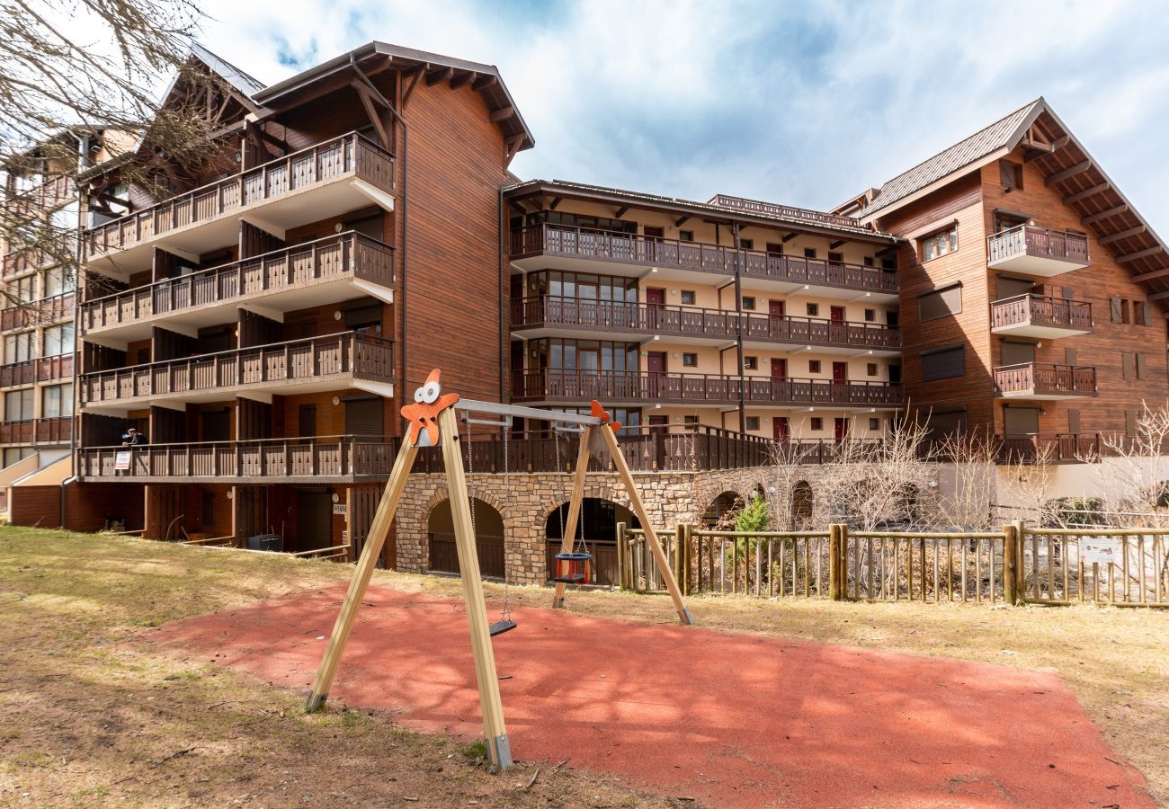 Apartment in Le Dévoluy - In the heart of the resort, for 8 people