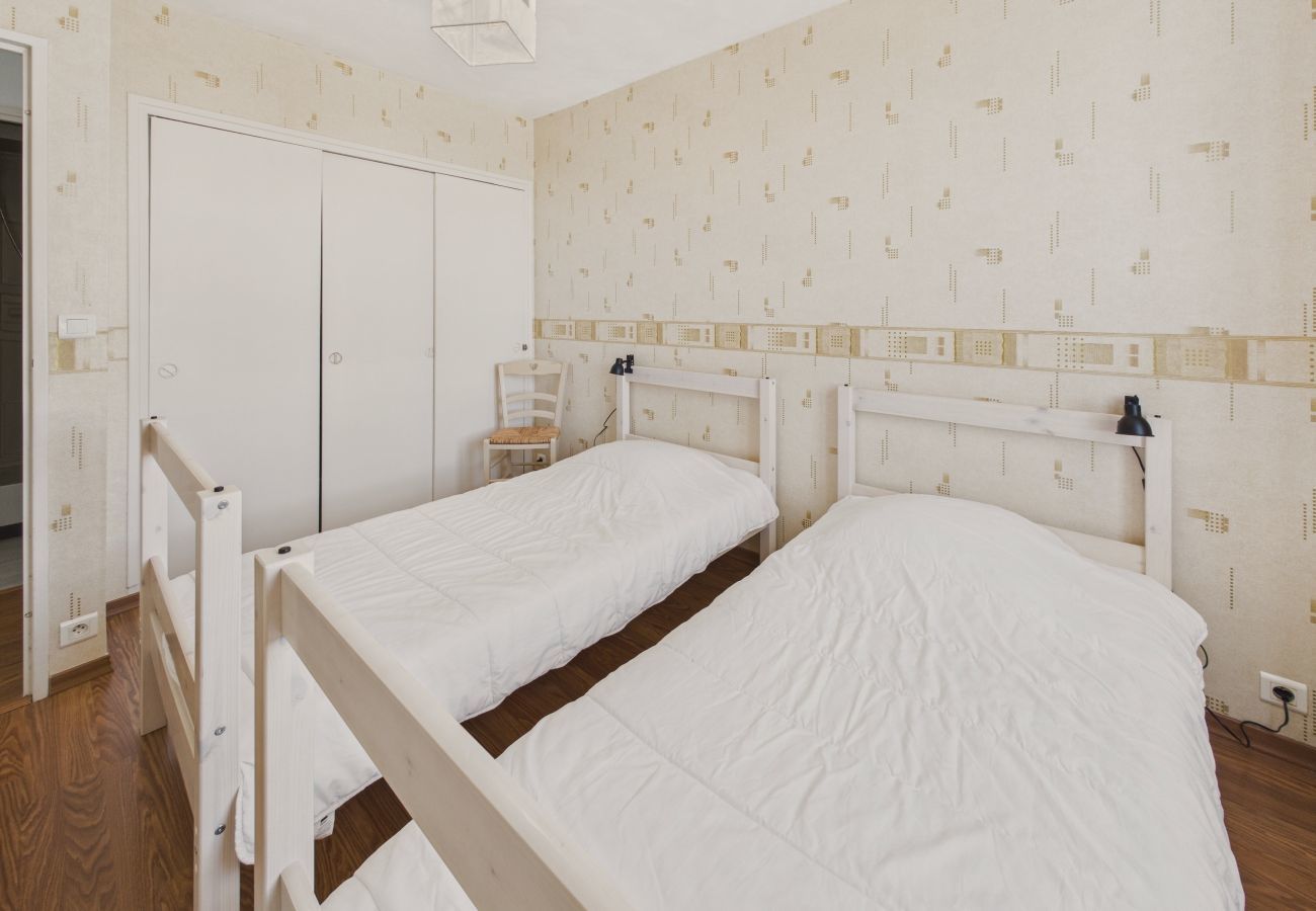 Apartment in Concarneau - Port and beaches within walking distance for 4 
