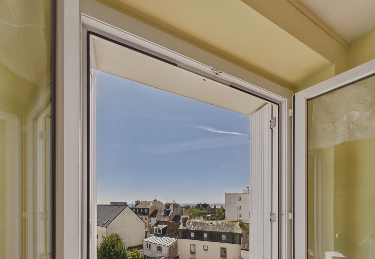 Apartment in Concarneau - Port and beaches within walking distance for 4 