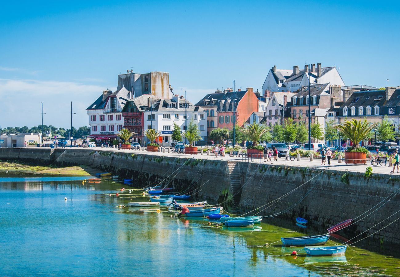 Apartment in Concarneau - Port and beaches within walking distance for 4 