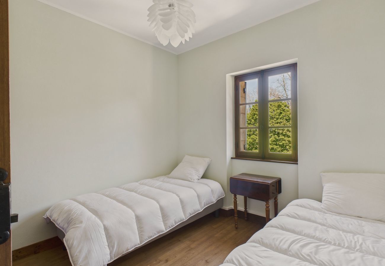 House in Mauzens-et-Miremont - Lovely house with jacuzzi for 8 people