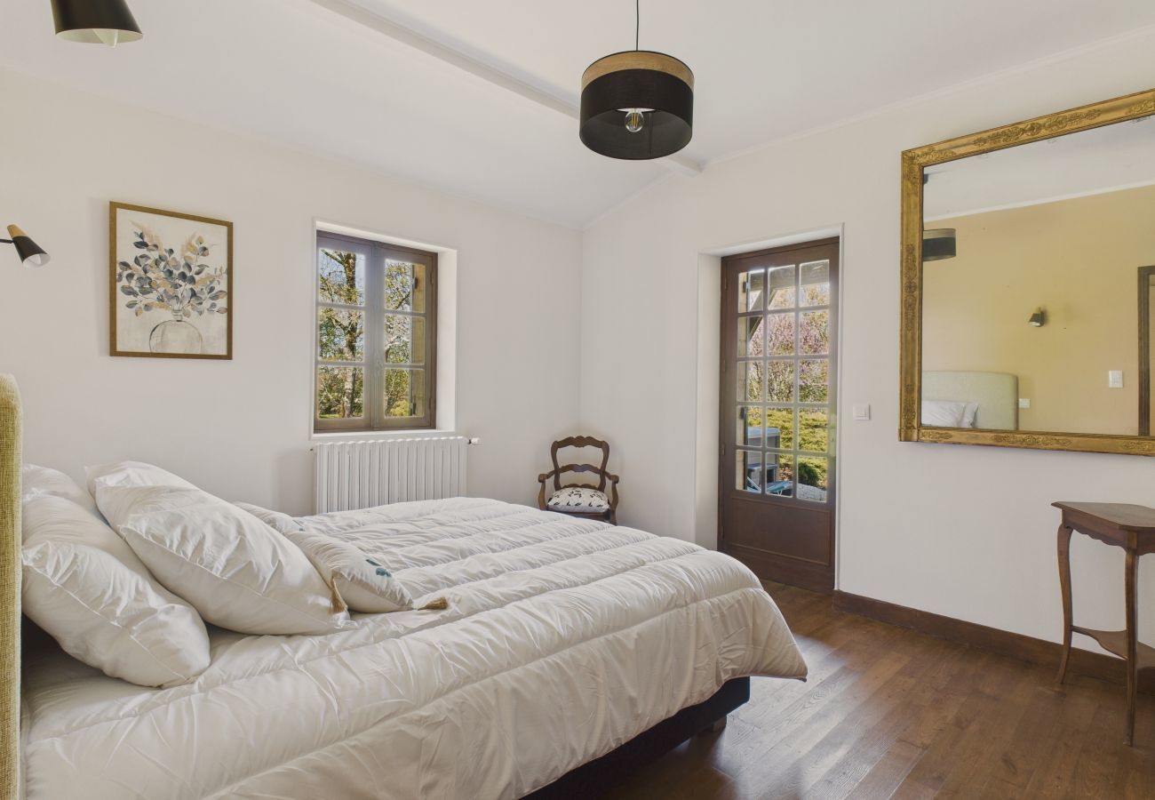 House in Mauzens-et-Miremont - Lovely house with jacuzzi for 8 people