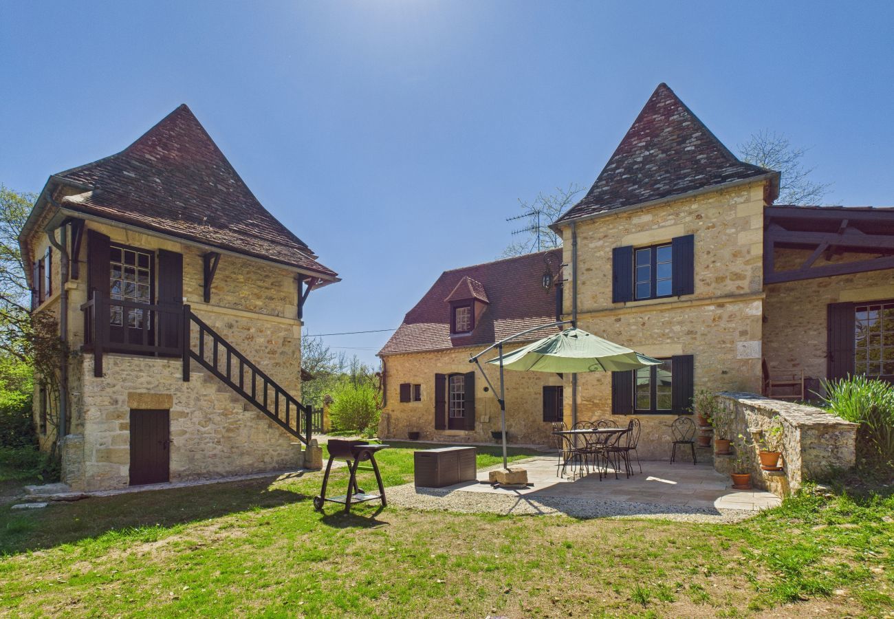 House in Mauzens-et-Miremont - Lovely house with jacuzzi for 8 people