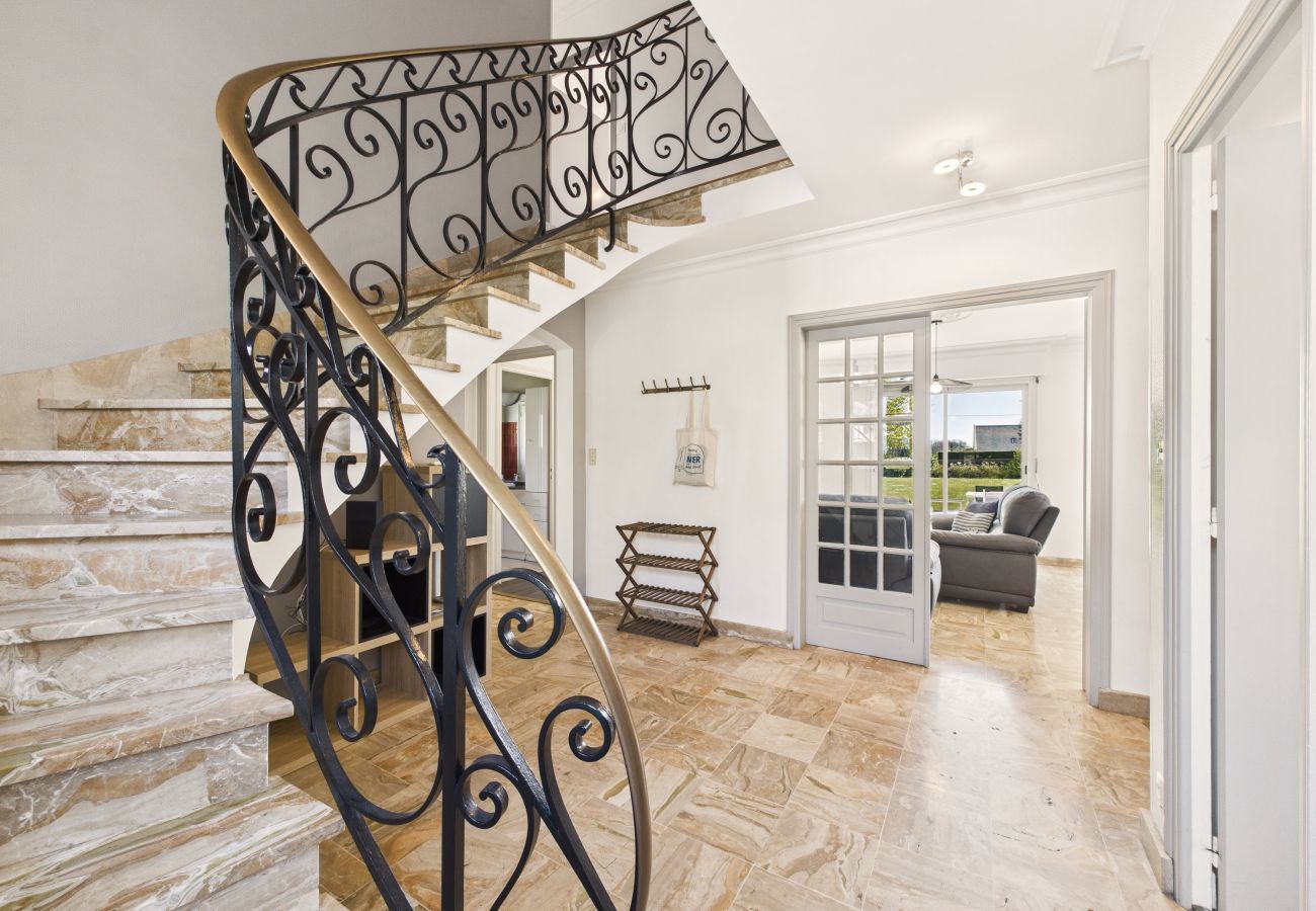 House in Concarneau - Modern house for 12, large garden, terrace