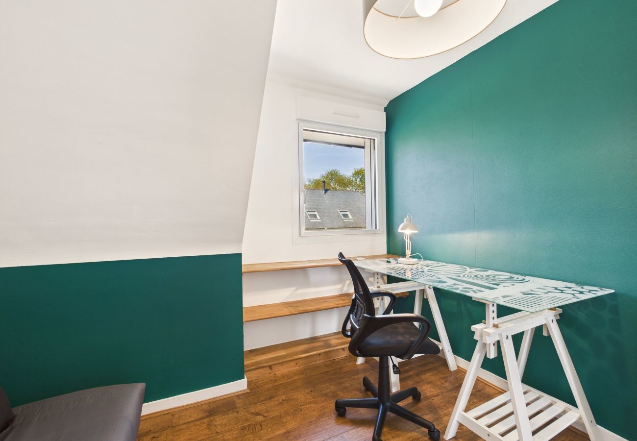 House in Concarneau - Modern house for 12, large garden, terrace