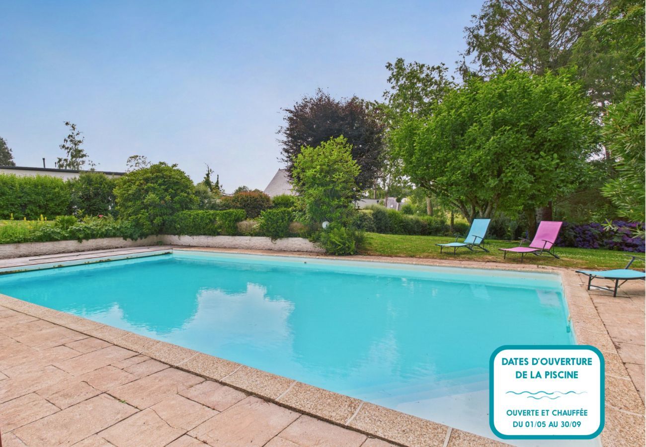 House in Pleuven - Heated pool, large garden, house for 8
