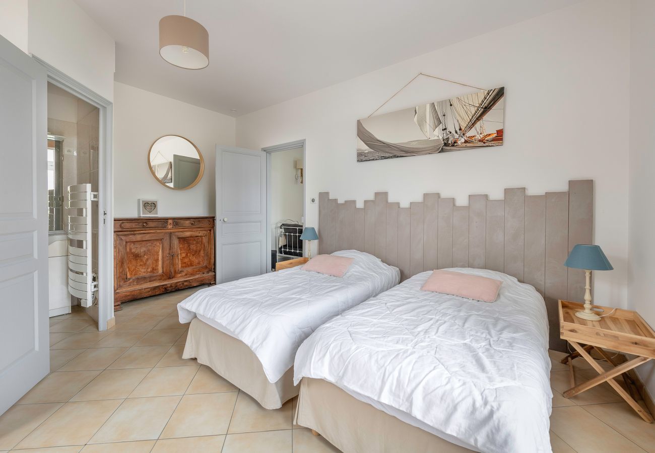 House in Préfailles - Villa for 7 adults, 1 child, 400m from the sea