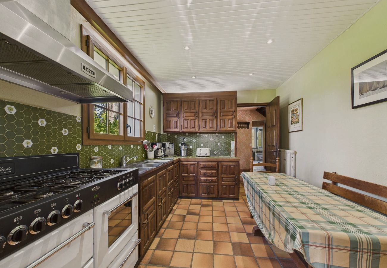 House in Louannec - House for 10 with large garden, 250m from the sea